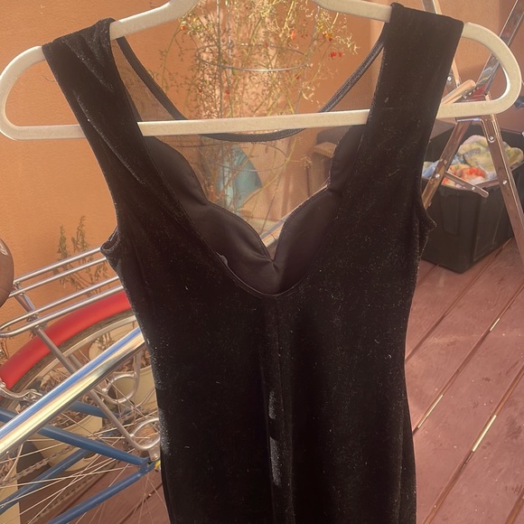 Velvet mini dress - Picture 2 of 5